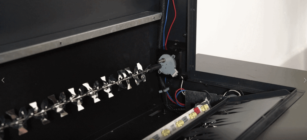 Het vervangen van de motor van het vlammenspel